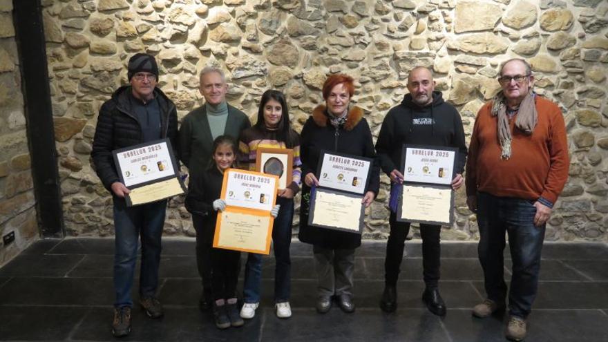 Sarituak, Jon Luqui alkatearekin eta Javier Aguado Mineralogia Asteko sustatzailearekin.