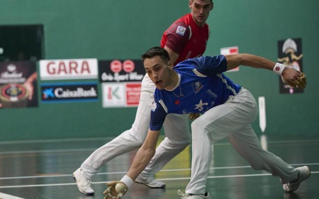 Javier Zabala vence a Ezkurdia en los cuartos de final del Manomanista en el Labrit.