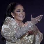 Isabel Pantoja durante un concierto