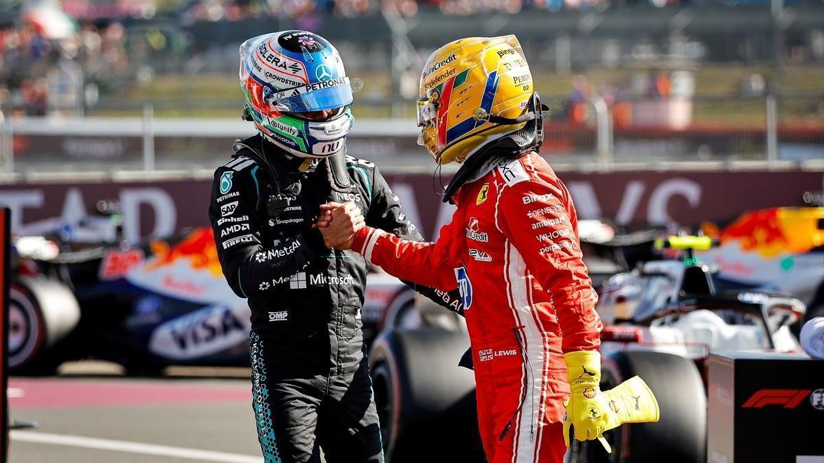 Kimi Antonelli y Lewis Hamilton en el Gran Premio de Gran Bretaña 2026.