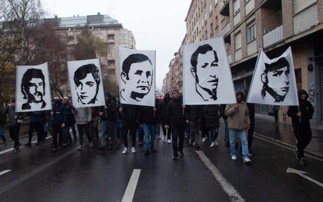 Manifestación en recuerdo a las víctimas del 3 de marzo de 1976 celebrada haca 21 días en la capital alavesa Manifestación en recuerdo a las víctimas del 3 de marzo de 1976 celebrada haca 21 días en la capital alavesa