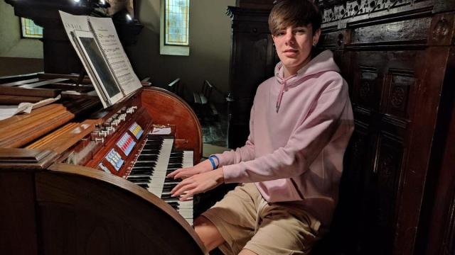 El organista Oier Gastón hace unos años.