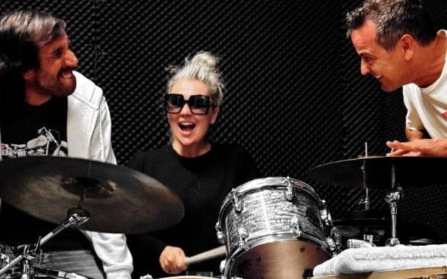 Amaia Montero en un ensayo con 'La Oreja de Van Gogh'