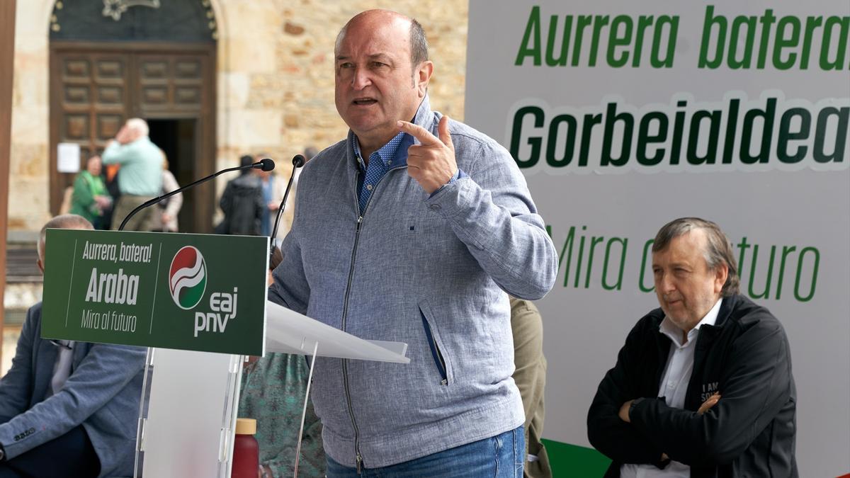 Andoni Ortuzar, durante el acto en el que ha participado este domingo.