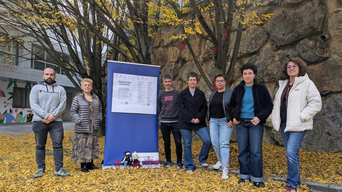 Representantes del Ayuntamiento, Bertan y Kulturaz, durante la presentación de la agenda de actos de estas celebraciones navideñas.
