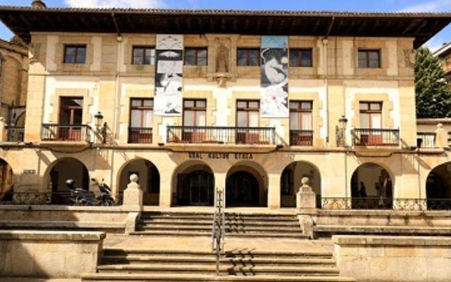 Consultas disponibles los martes, de 18.00 a 19.30.