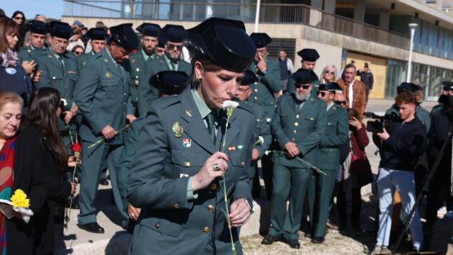 Homenaje a los dos guardias civiles asesinados por una narcolancha en Barbate.