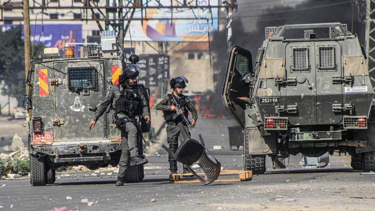 Soldados israelíes en Nablus, Cisjordania.