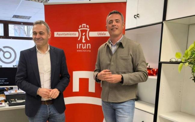 Jon Ugarte, delegado de Gobierno Abierto y Participación Ciudadana, y Gaizka Iriarte, director de Gureak Datapost