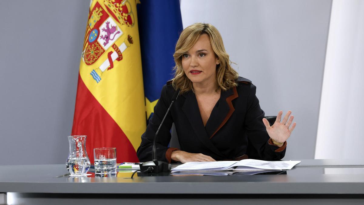 La portavoz del Gobierno español, Pilar Alegría, durante la rueda de prensa tras el Consejo de Ministros en La Moncloa.