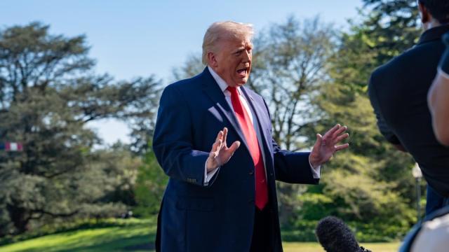 Donald Trump en declaraciones a los medios este sábado