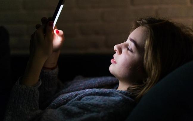 La iniciativa incluirá la prohibición de acceder a redes a menores de 16 años.