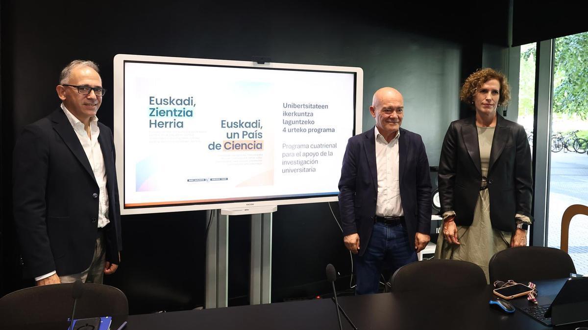 El consejero de Ciencia, Universidades e Innovación, Juan Ignacio Pérez, en la presentación del programa de financiación de investigación universitaria .