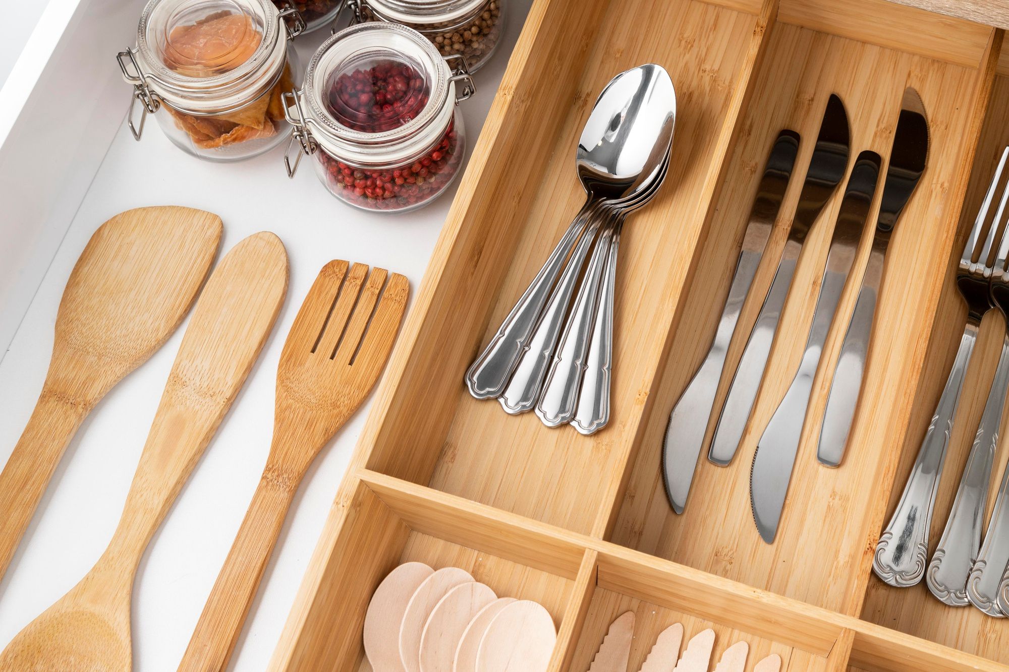Cuchillos en un cajón de la cocina.