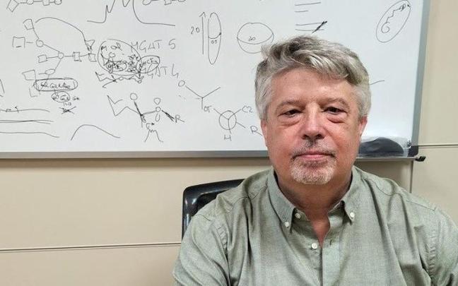 El director científico de CIC bioGUNE y profesor Ikerbasque, Jesús Jiménez Barbero.