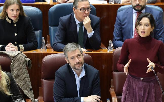 La presidenta de la Comunidad de Madrid, Isabel Díaz Ayuso, durante un pleno en la Asamblea de Madrid, a 13 de noviembre de 2025.