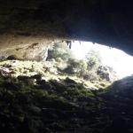 Entrada de la cueva de Baltzola vista desde el interior