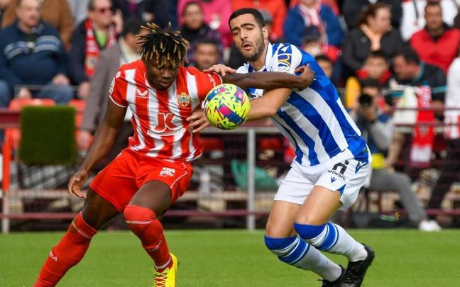 Mereino, en un partido ante el Almería. Mereino, en un partido ante el Almería.
