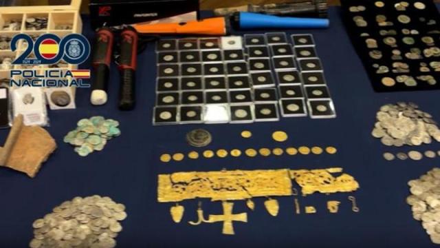 Recuperan una corona visigoda de oro del siglo VI en una operación policial en León