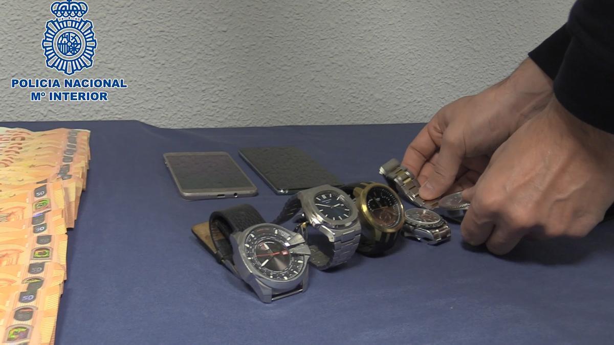 Relojes de lujo requisados por la Policía.