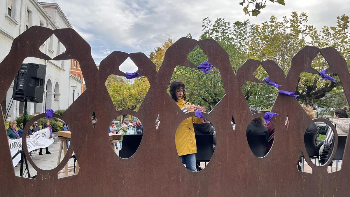 El recorrido por el mapa de la huella de las mujeres de Basauri comenzará en la Plaza 25N