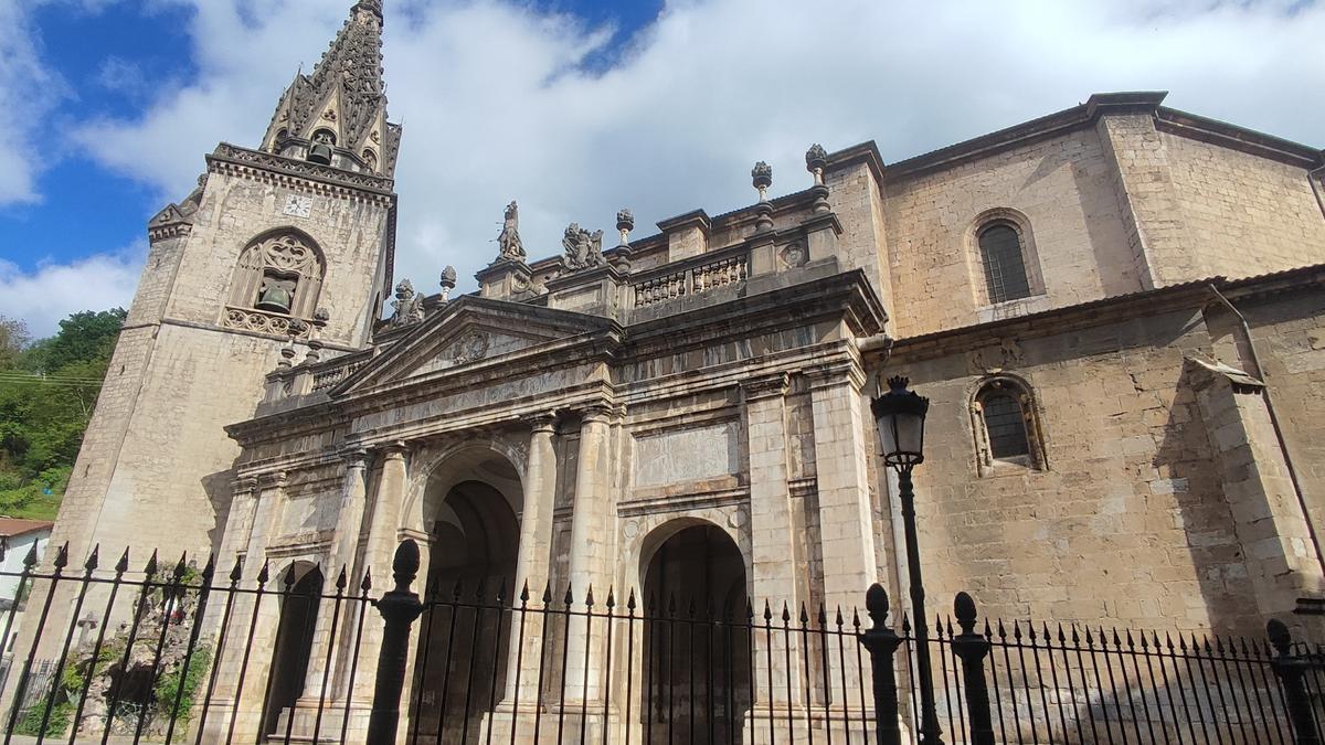 Los azpeitiarras tendrán hoy en la parroquia de San Sebastián de Soreasu un refugio para protegerse del calor.