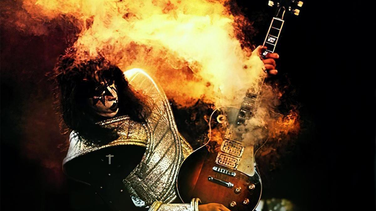 Muere Ace Frehley, guitarrista original de la banda Kiss, a los 74 años.