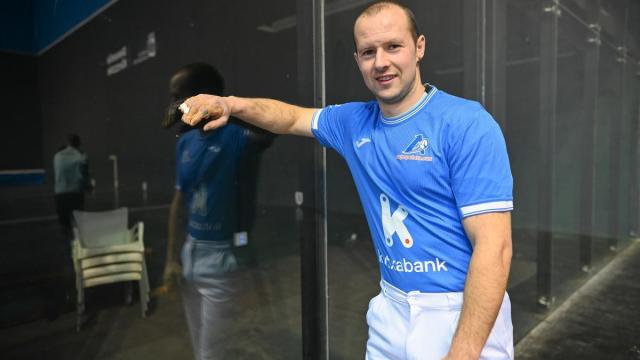 Aitor Elordi posa en el Atano III de Donostia.