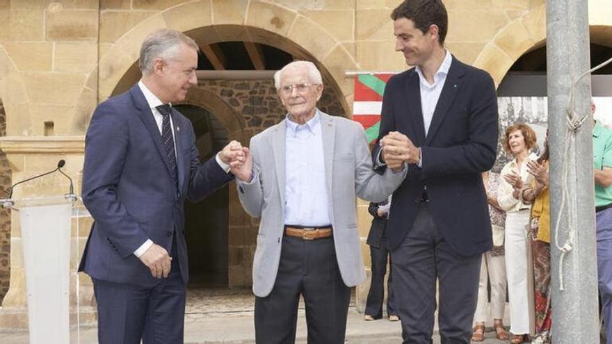 Homenaje a Juan Azkarate, último itsas-gudari, en 2022 en Bermao.