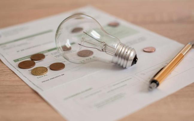 El precio de la luz subirá previsiblemente este verano