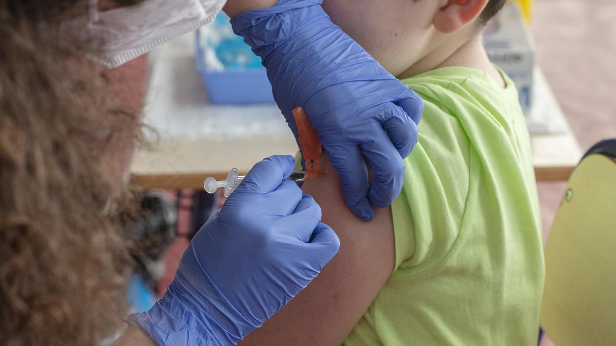 Osakidetza abre este lunes la campaña de vacunación de gripe y covid a la población general