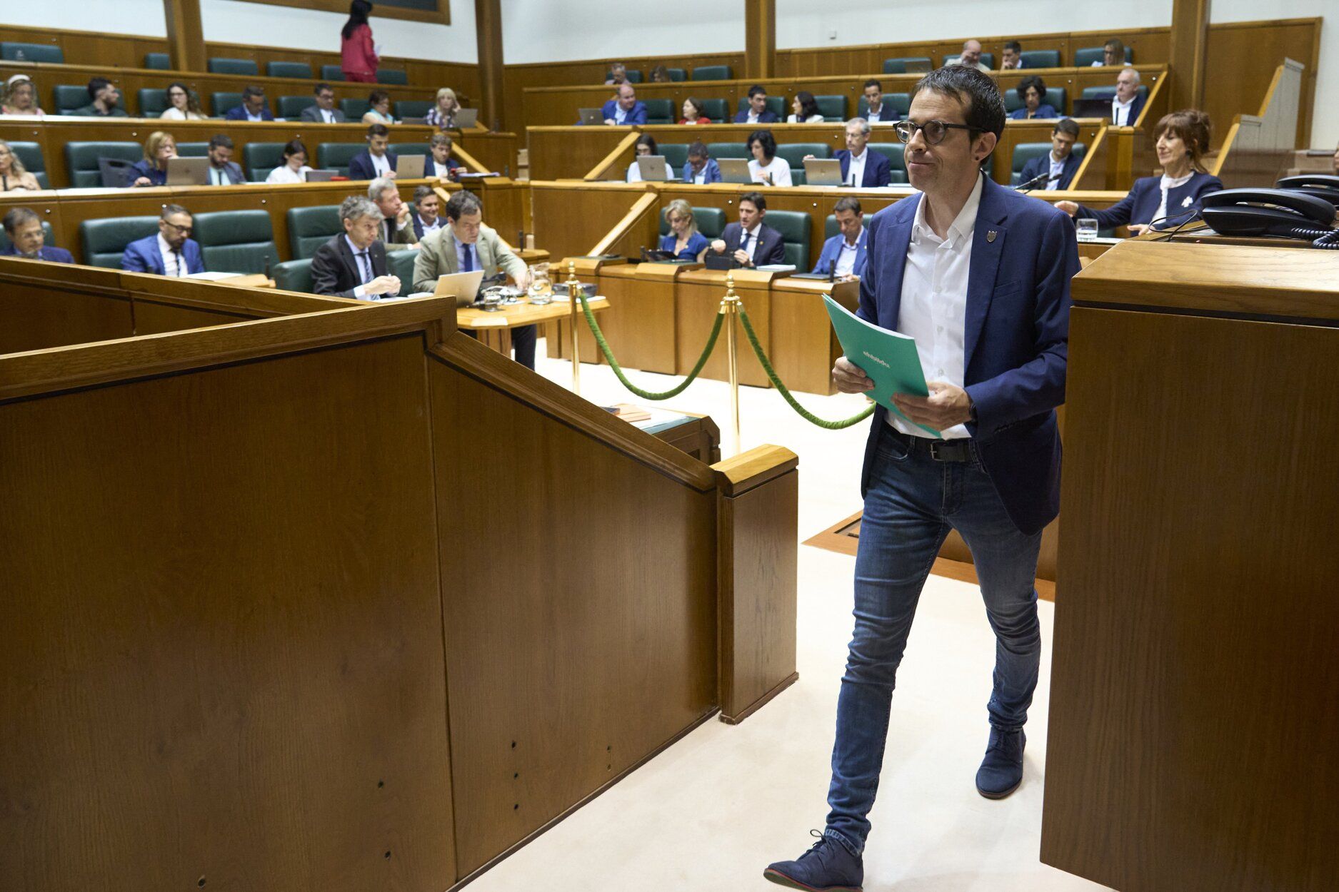 El portavoz de EH Bildu, Pello Otxandiano, durante un pleno del Parlamento Vasco.