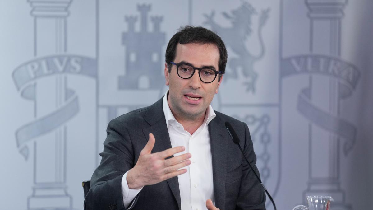 El ministro Carlos Cuerpo durante la rueda de prensa posterior al Consejo de Ministros.