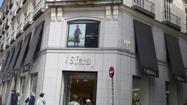 Fachada de una tienda de Sfera.