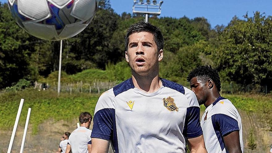 Igor Zubeldia, en el entrenamiento previo al partido ante el Inter. / RUBEN PLAZA