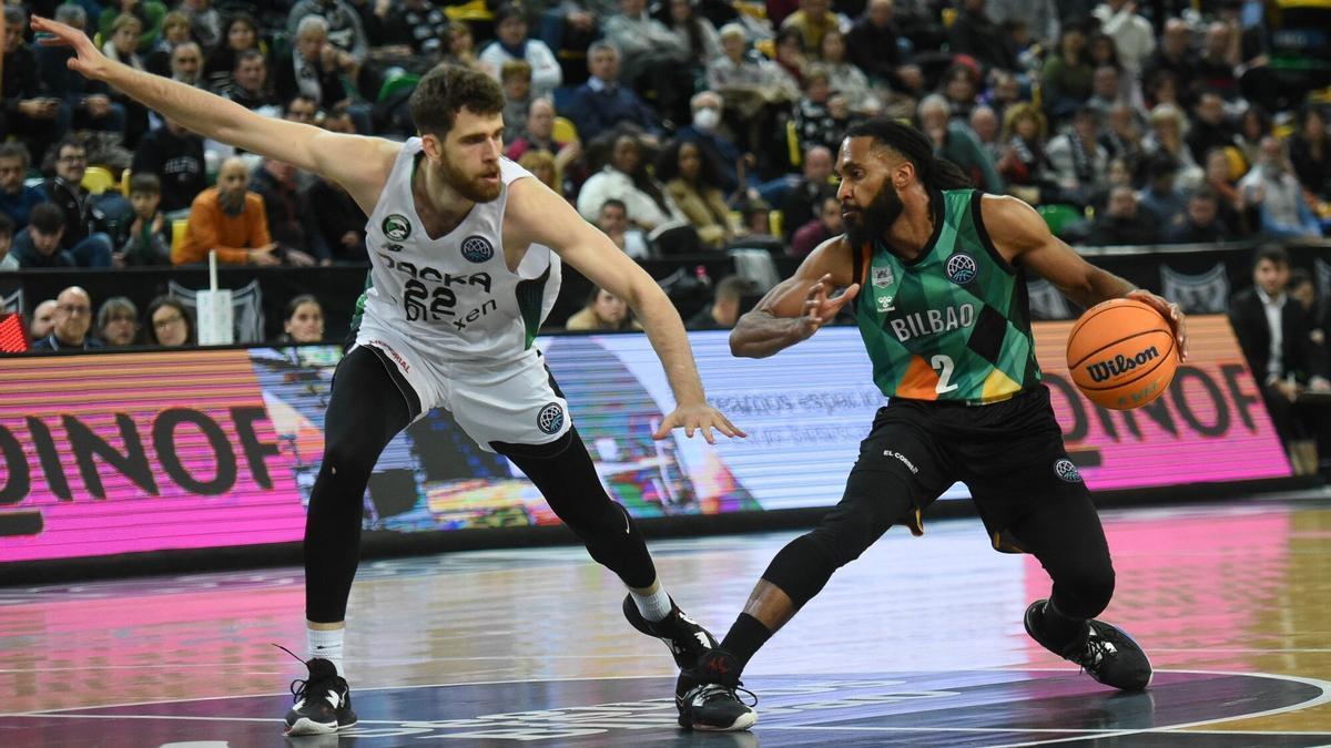 Adam Smith, en el encuentro contra el Darussafaka de la pasada Basketball Champions League.