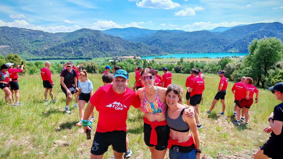 Guipu, Leire y Urzuri en una pausa de la ruta