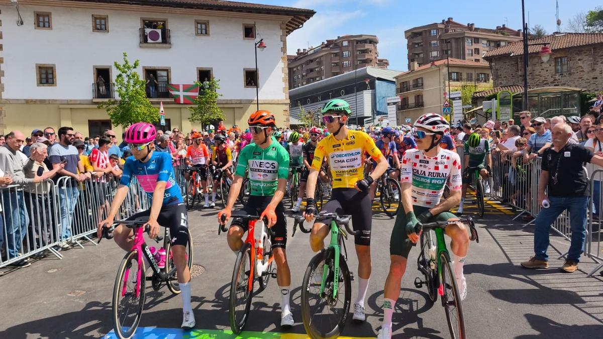 Imagen de instantes antes de la salida de la carrera del jueves en Galdakao
