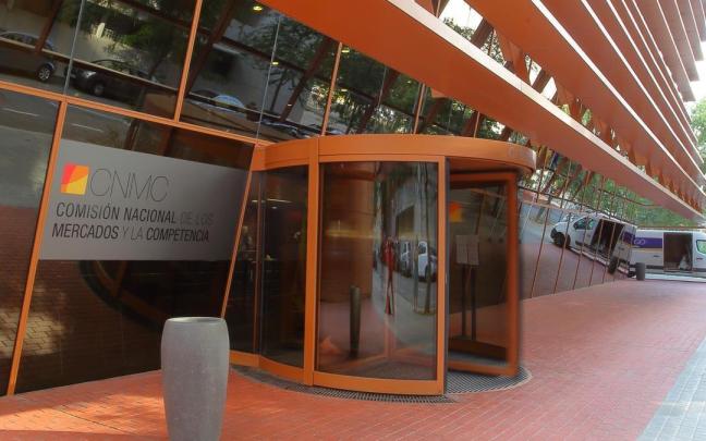 Entrada de la sede de la Comisión Nacional de los Mercados y la Competencia en Barcelona.