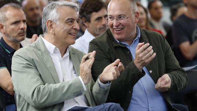 Javier de Andrés y Miguel Tellado, en el acto del PP en Bilbao.