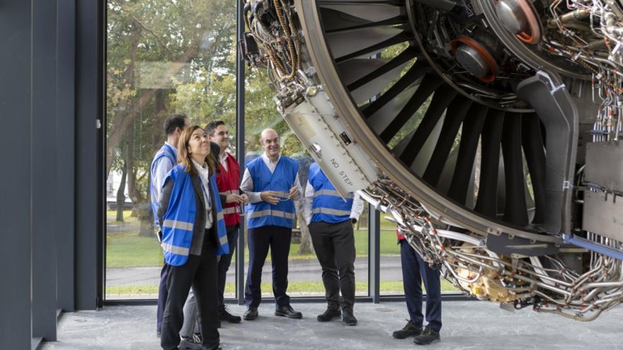 El consejero Mikel Jauregi visita ITP Aero, empresa vasca líder global en la fabricación de motores aeronáuticos más eficientes y sostenibles.