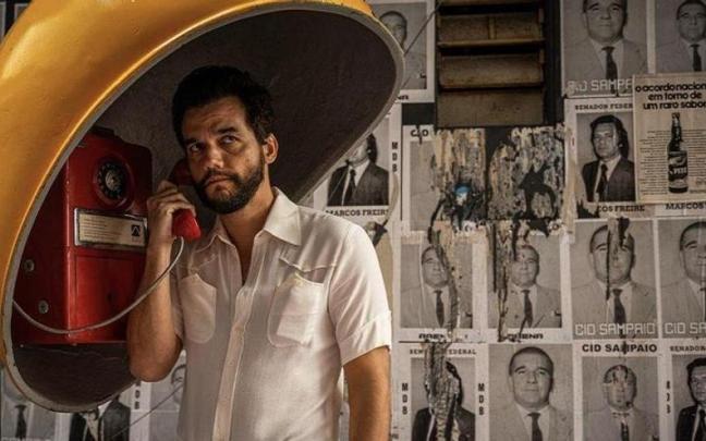 El actor Wagner Moura en la película 'El agente secreto'.