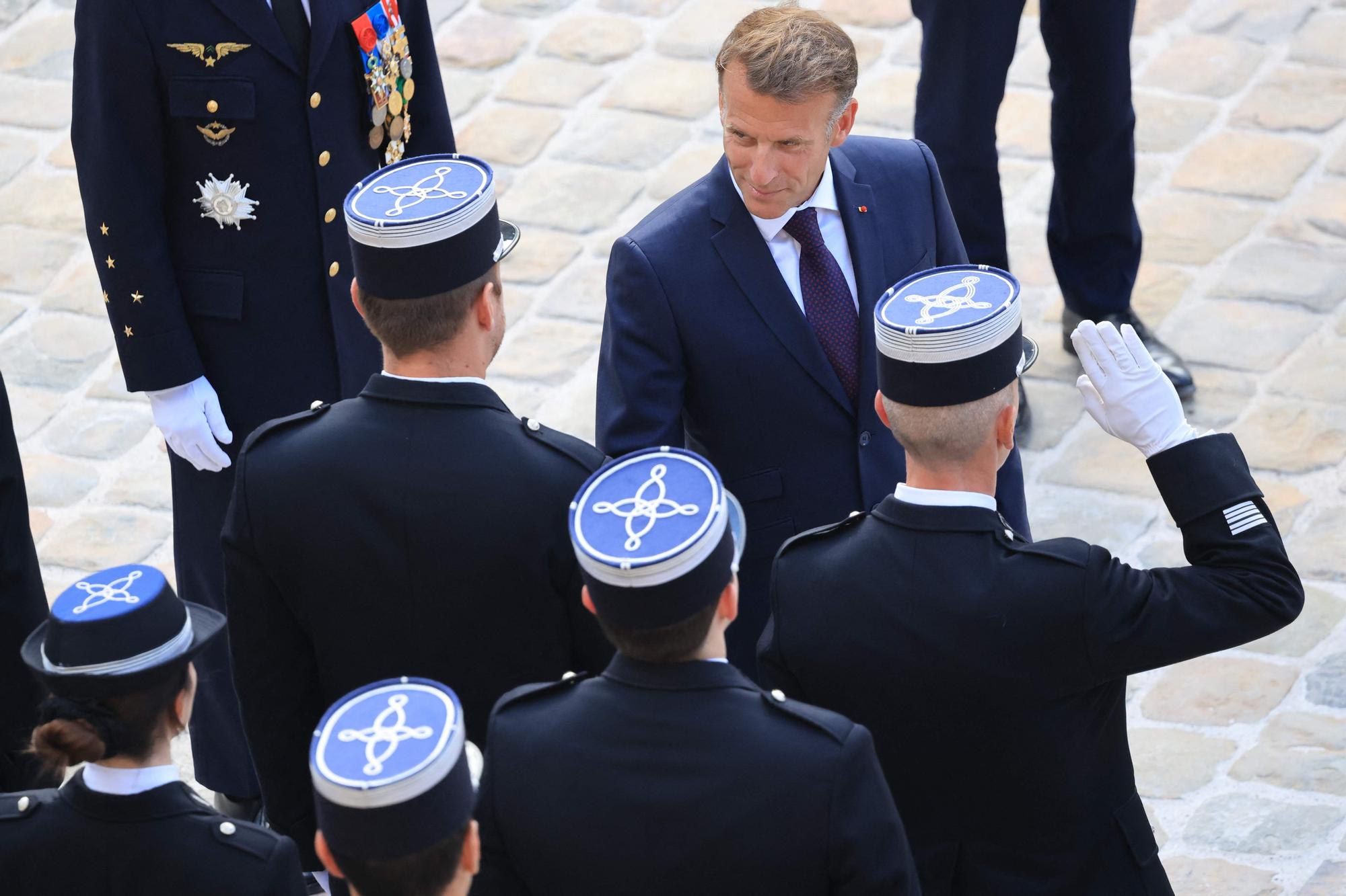 Macron en un encuentro con las fuerzas armadas francesas.