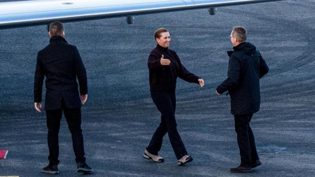 La primera ministra danesa, Mette Frederiksen, y el presidente groenlandés, Jens-Frederik Nielsen.