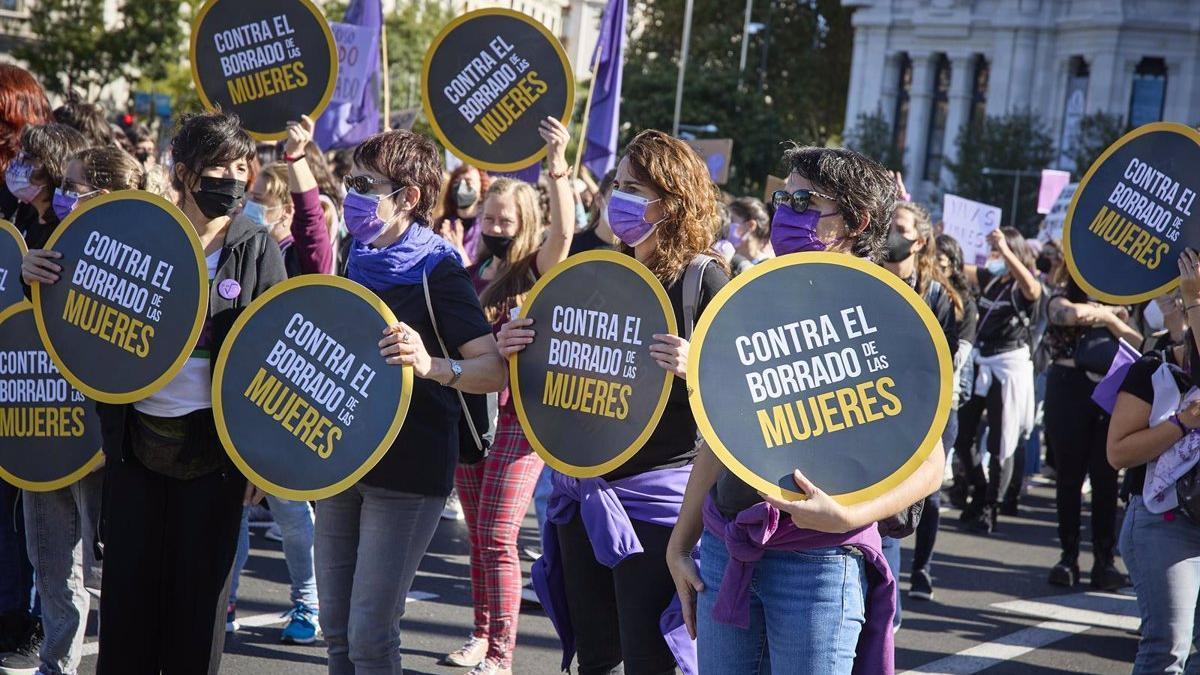 Concentración de miembros de la Alianza contra el Borrado de las Mujeres