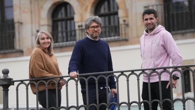 El portavoz jeltzale de Ordizia, Joseba Aranburu, en el centro.