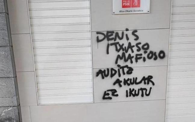 Pintada contra Denis Itxaso.