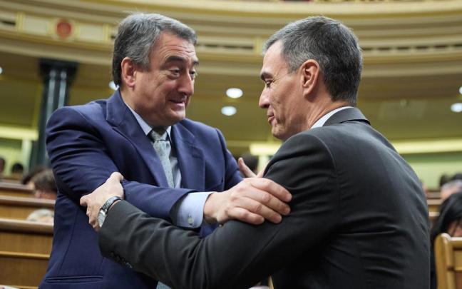 Esteban y Sánchez, en el Congreso.