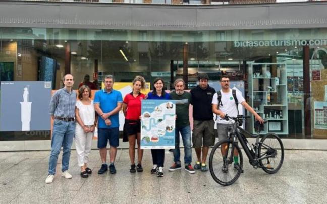Juanjo Jiménez, Eva Fernández, Aitor Anuncibay, Jone Otaño, Nuria Alzaga, Félix Manso, David Pérez y Fer Romero, esta mañana en la presentación de la campaña.