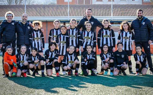El club Ortuellako Jendea pretende con este primer torneo estatal de fútbol femenino aunar historia minera, deporte y mujer.
